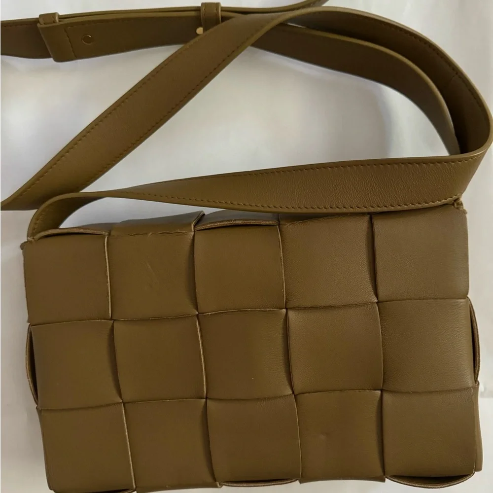BOTTEGA VENETA CASSETTE BAG - Picture 2 of 3